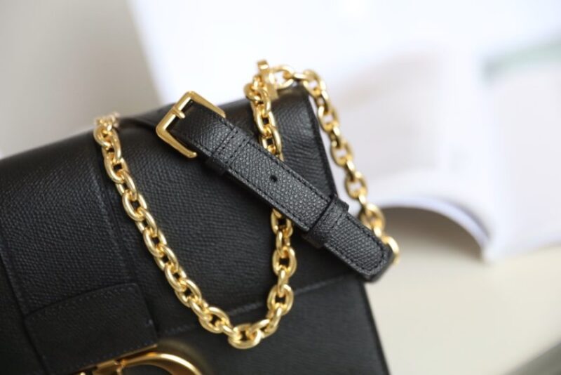 Replica Dior 30 Montaigne Black Grain - high-quality designer bag clone