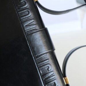 Replica Dior 30 Montaigne Black Grain - realistic designer-inspired fake bag