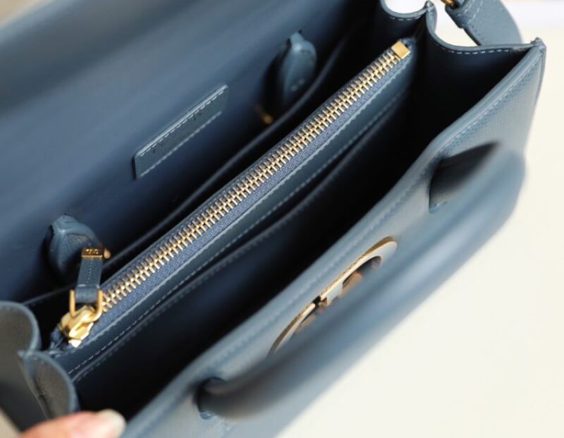 Replica Dior St Honoré Tote Blue - realistic designer-inspired fake bag