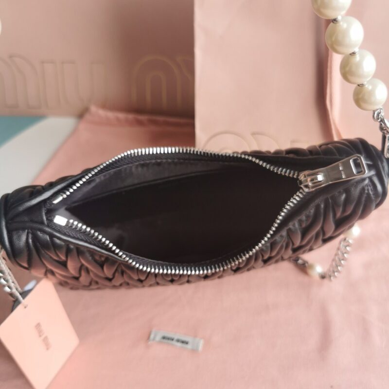 Replica Miu Miu Matelassé Pearl Black - near-authentic luxury replica handbag