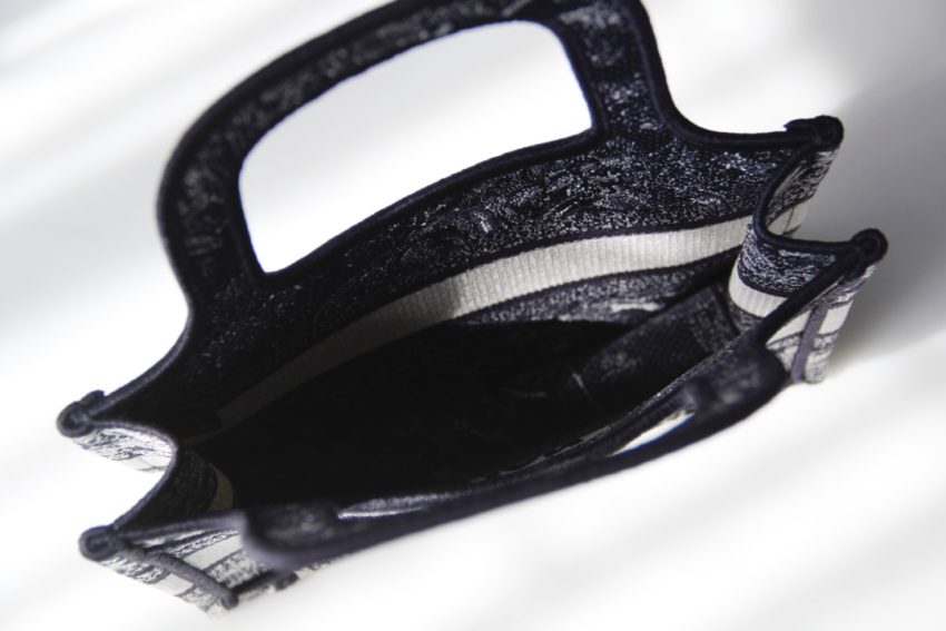 Replica Dior Tote Book Mini Reverse Jouy - ultra-realistic fake designer tote