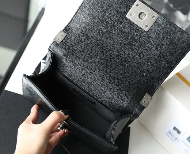 Replica CHANEL Le Boy Black Small - premium-grade designer purse dupe