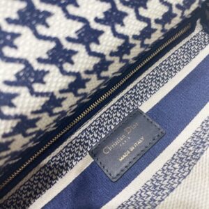 Replica Lady Dior Medium D-Lite Houndstooth Canvas - realistic designer-inspired fake bag