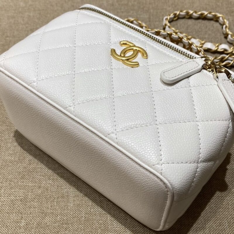Replica CHANEL 22S Handle Box Bag White - ultra-realistic fake designer tote