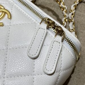 Replica CHANEL 22S Handle Box Bag White - realistic designer-inspired fake bag