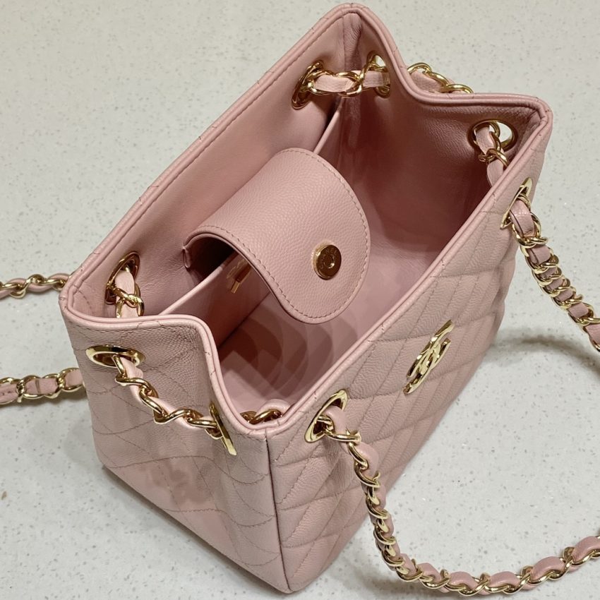 Replica CHANEL 22S Hubo Bag Pink - realistic designer-inspired fake bag