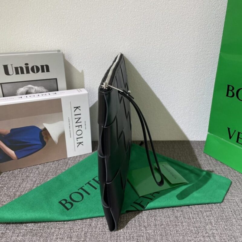 Replica Bottega Veneta Cassette Clutch Black - premium 1:1 fake handbag model