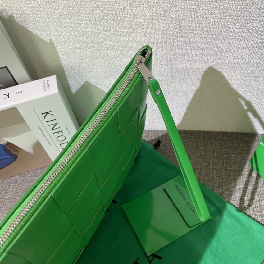 Replica Bottega Veneta Cassette Clutch Green - top-rated replica designer bag