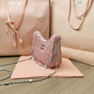 Replica Miu Miu Matelassé Crystal Pink - top-tier luxury replica shoulder bag