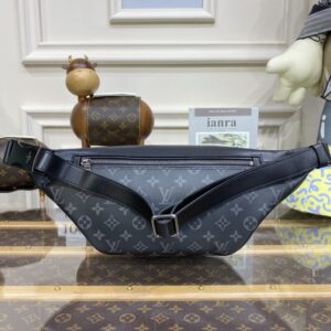 Replica Louis Vuitton Bumbag Discovery Black - realistic designer-inspired fake bag