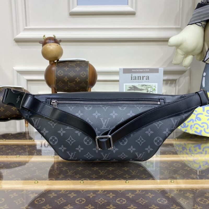 Replica Louis Vuitton Bumbag Discovery Black - realistic designer-inspired fake bag