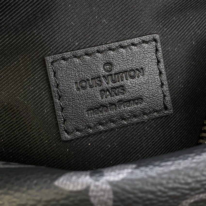 Replica Louis Vuitton Bumbag Discovery Black - near-authentic luxury replica handbag