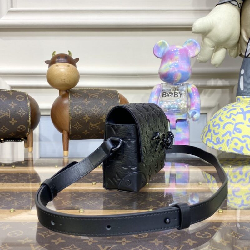 Replica Louis Vuitton Steamer Wearable Wallet Full Black - realistic designer-inspired fake bag