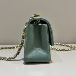 Replica CHANEL Classic Flap 17cm Green - premium-grade designer purse dupe