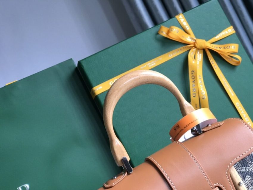 Replica Goyard Sigon Pm Brown - realistic designer-inspired fake bag