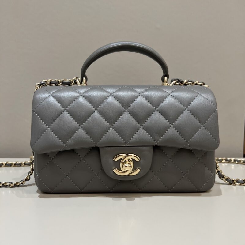 Replica CHANEL CF 20 cm With Handle Beige - ultra-realistic fake designer tote