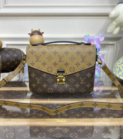 Replica Louis Vuitton Pochette Metis Brown Canvas - near-authentic luxury replica handbag
