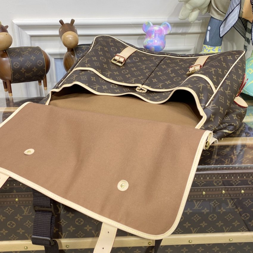 Replica Louis Vuitton Hunting Bag - realistic designer-inspired fake bag