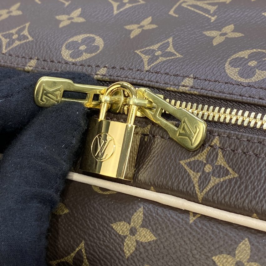 Replica Louis Vuitton Hunting Bag - best quality luxury bag dupe