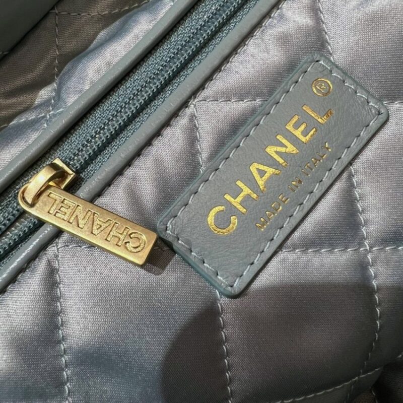 Replica CHANEL 22 Small Handbag Mint Green - best-selling designer handbag dupe