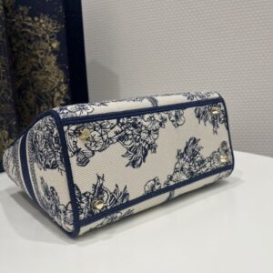 Replica Lady Dior D-Lite Blue Star - top-tier luxury replica shoulder bag