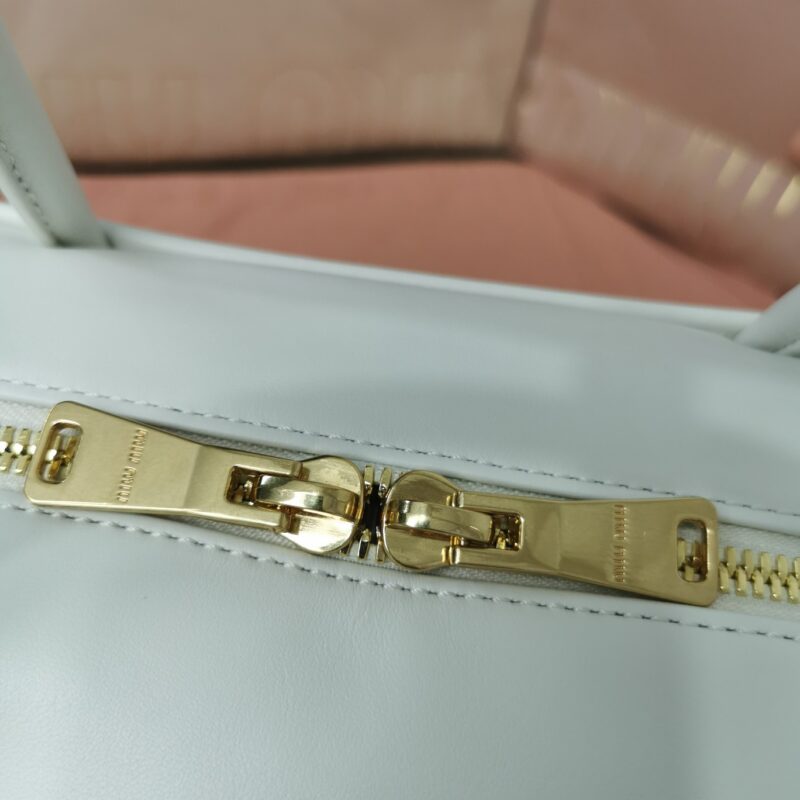 Replica Miu Miu Arcadie White - top-tier luxury replica shoulder bag
