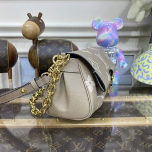 Replica Louis Vuitton Favorite Beige - realistic designer-inspired fake bag