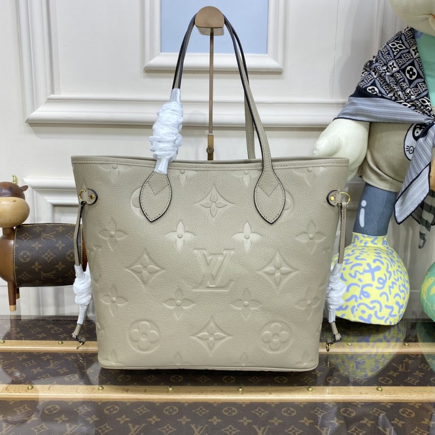 Replica Louis Vuitton Neverfull MM Beige - realistic designer-inspired fake bag