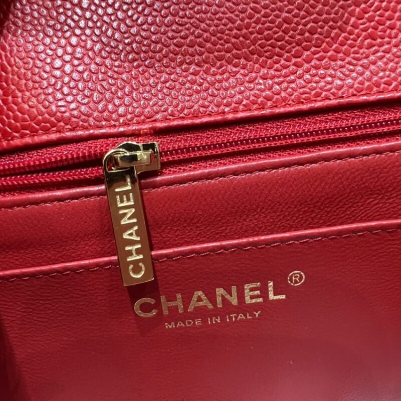 Replica CHANEL Classic Flap 17cm Bright Red - realistic designer-inspired fake bag