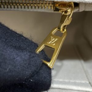 Replica Louis Vuitton Twist Beige - high-end fake designer purse