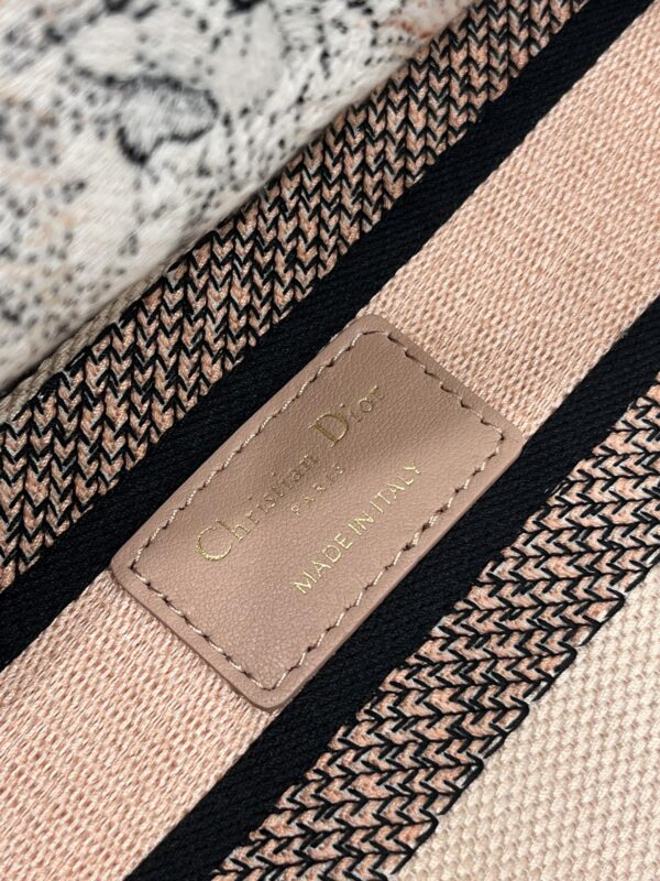 Replica Lady Dior D-Lite Flower - top-rated replica designer bag