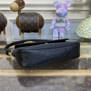 Replica Louis Vuitton Wallet on Chain Ivy Black - premium-grade designer purse dupe