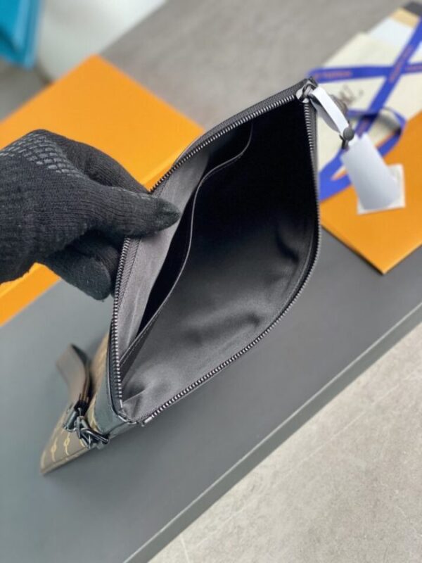 Replica Louis Vuitton To Go Pochette Brown - 1:1 designer replica handbag