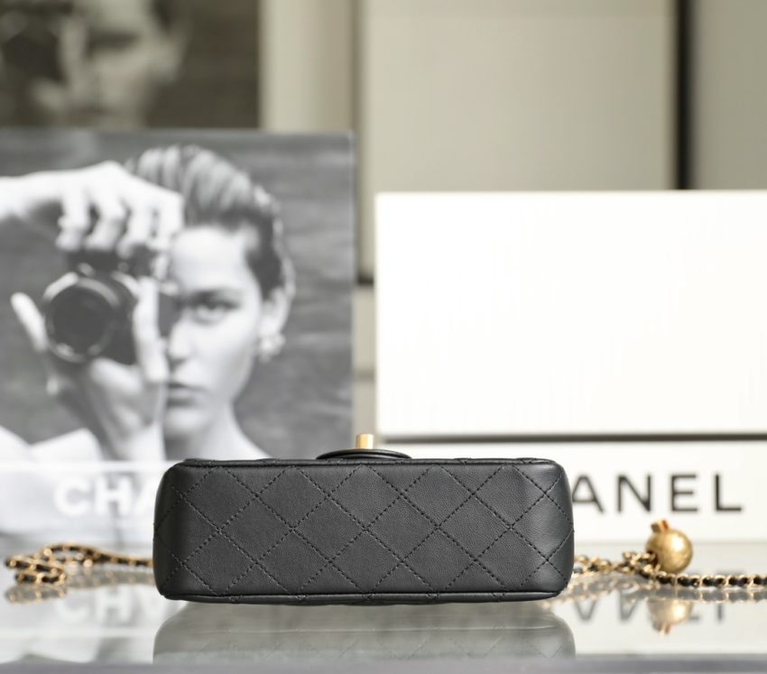 Replica CHANEL CF 17cm Golden Ball Black - premium-grade designer purse dupe