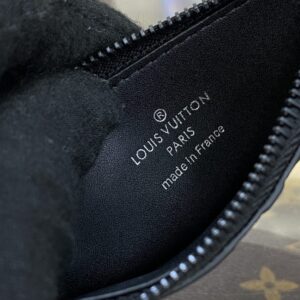 Replica Louis Vuitton Gaston Wearable Wallet Black - top-tier luxury replica shoulder bag