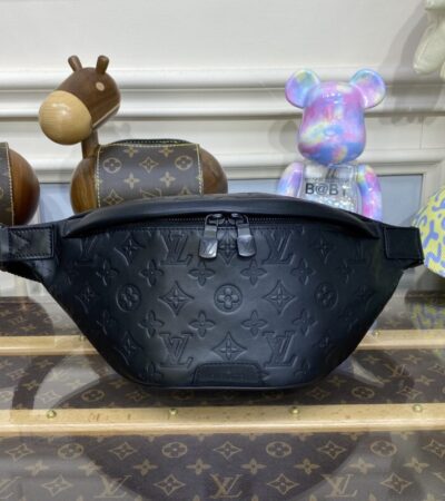 Replica Louis Vuitton Bumbag Discovery Full Black - authentic-look luxury purse replica