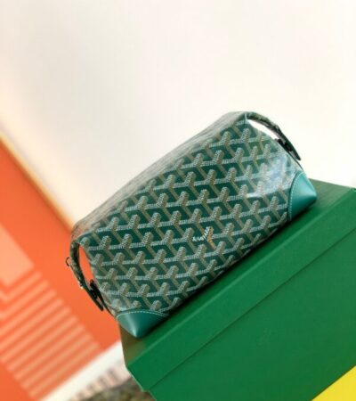 Replica Goyard Toiletry Bag Green - high-quality designer bag clone