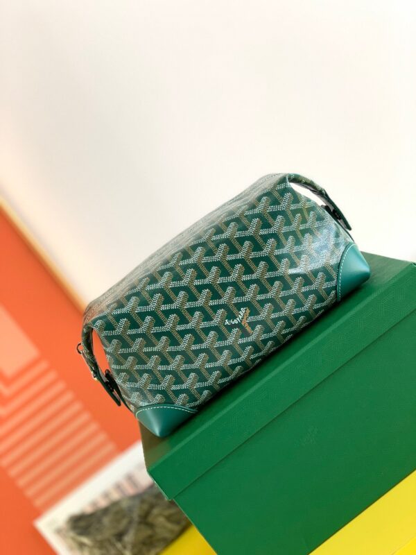 Replica Goyard Toiletry Bag Green - high-quality designer bag clone