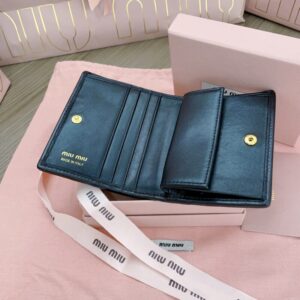 Replica Miu Miu Pocket Wallet Black - near-authentic luxury replica handbag