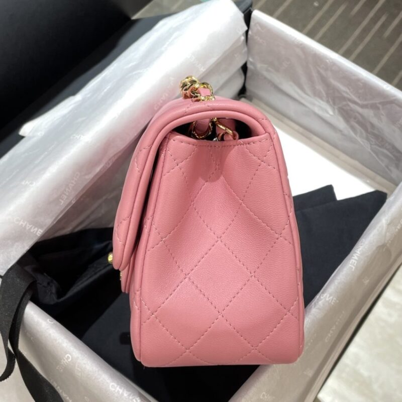 Replica CHANEL Classic Flap 17cm Pink - realistic designer-inspired fake bag