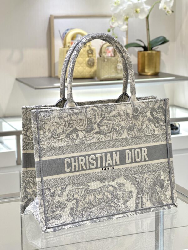 Replica Dior Tote Book Tiger Grey - high-end fake designer purse
