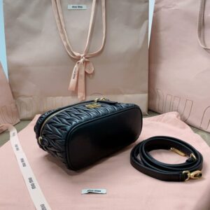 Replica Miu Miu Cosmetic Bag Black - ultra-realistic fake designer tote