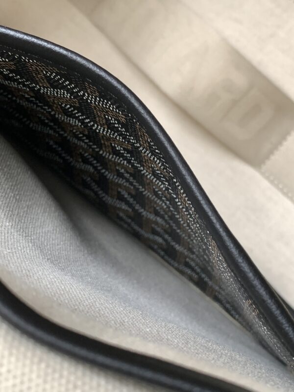 Replica Goyard Capetien Bag Black - realistic designer-inspired fake bag