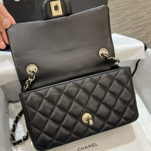 Replica CHANEL Classic Flap 20cm Black - high-quality designer bag clone
