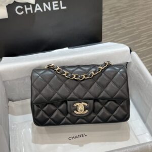 Replica CHANEL Classic Flap 20cm Black - top-tier luxury replica shoulder bag