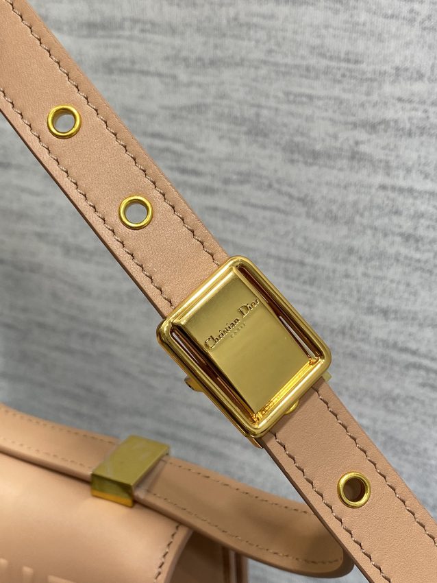 Replica Dior 30 Montaigne Apricot - high-quality designer bag clone