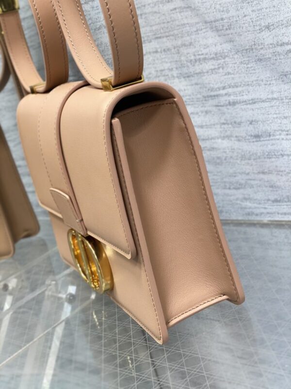 Replica Dior 30 Montaigne Apricot - premium-grade designer purse dupe