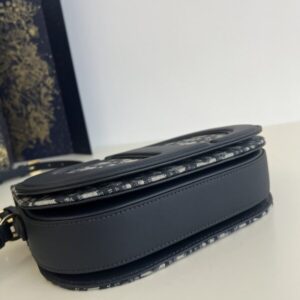 Replica Dior Signature CD - ultra-realistic fake designer tote