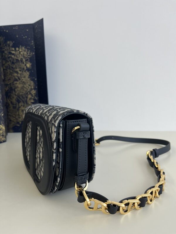 Replica Dior Signature CD - top-rated replica designer bag