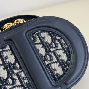 Replica Dior Signature CD Top Handle - high-end fake designer purse